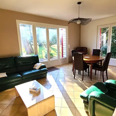 Holiday home Large 4-bedroom Family *